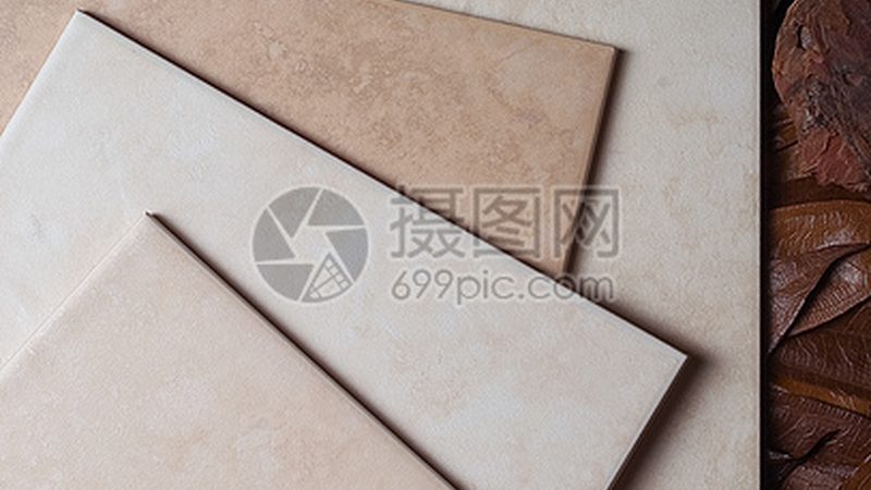 瓷砖干铺与湿铺：优缺点解析